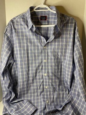 UNTUCKit Men's Light Blue and White Plaid Dress Shirt